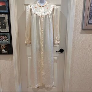 Sincerely Natalie Vintage Satiny Feel Floral Appliqué Long Sleeve Robe M